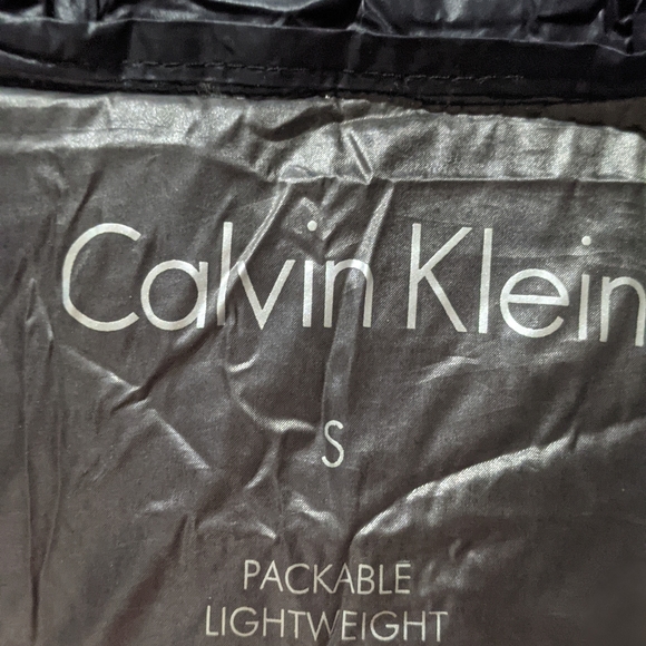 Calvin Klein Women's Lightweight Down Jacket - Picture 9 of 10